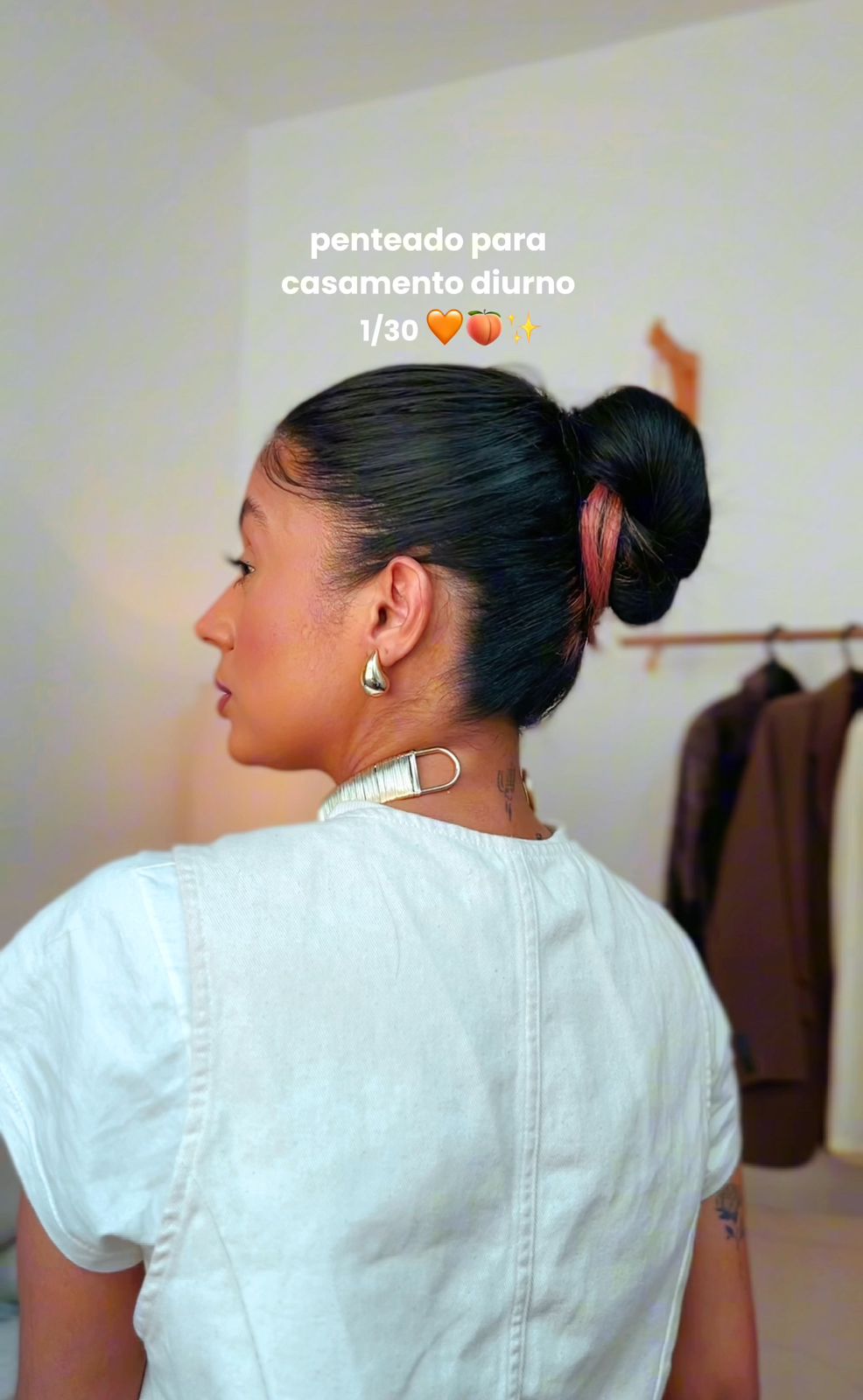 Penteado para casamento de dia: coque baixo elegante em poucos minutos ☀️💍