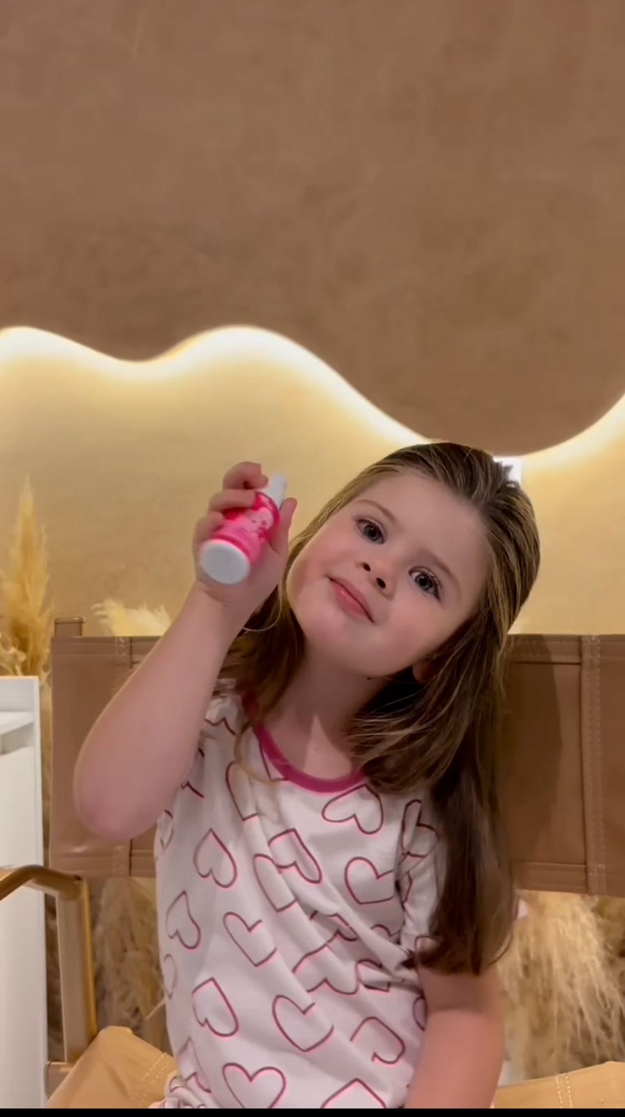 Rotina capilar divertida: penteado fácil com Óleo Mágico de Algodão Doce 🧡🍭