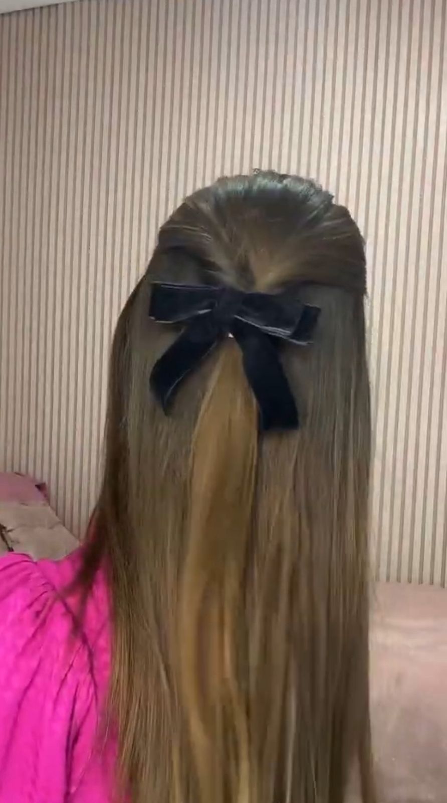 Look de consultório: cabelo impecável com Fluido Antifrizz da SOS Frizz