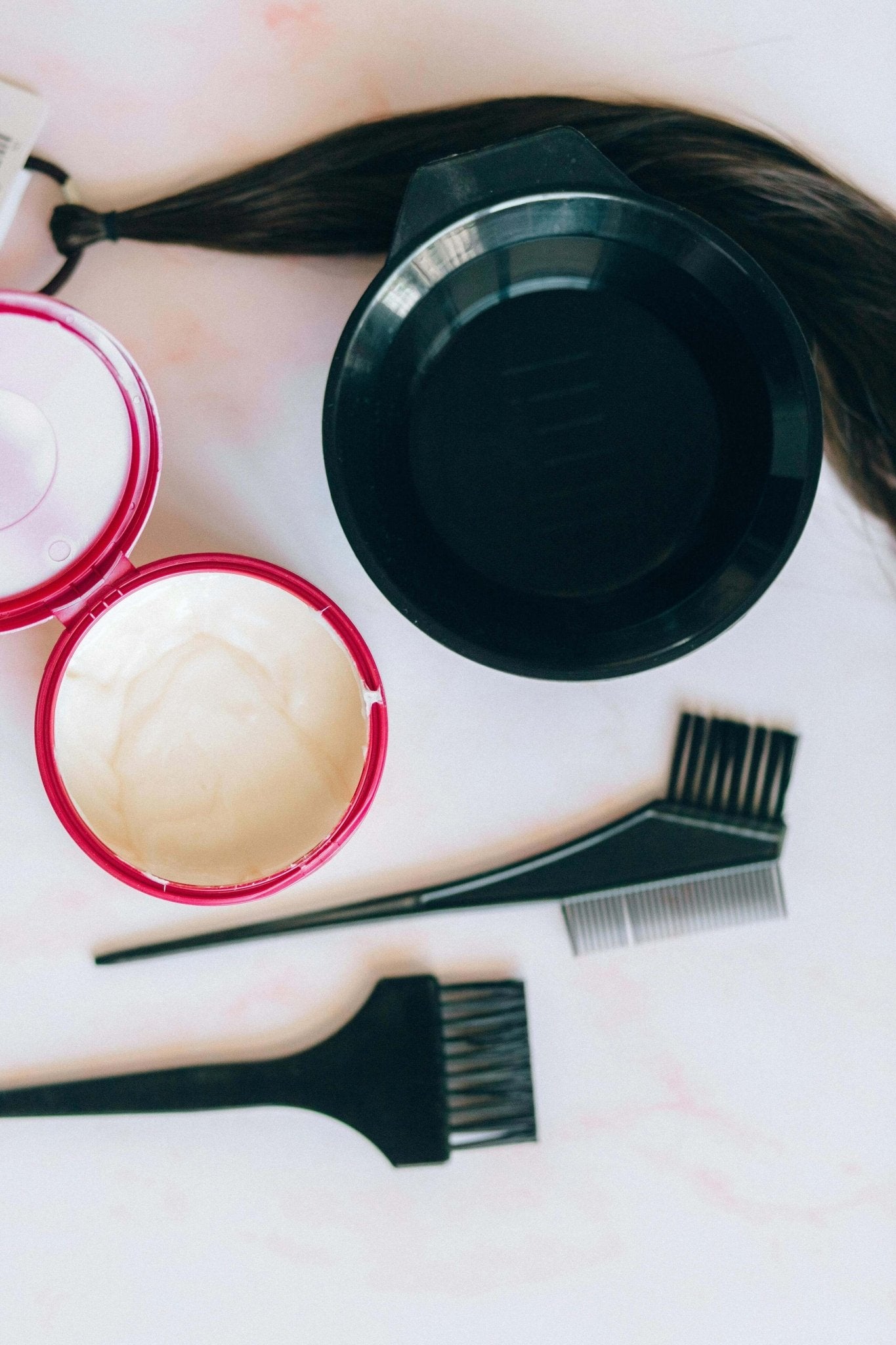 Reconstrução Capilar: O que é? Para que serve? Como fazer? - Guia Profissional - Sos Frizz